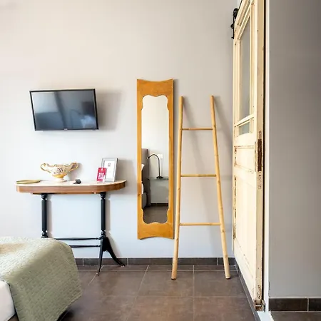 Zioli Bed & Breakfast 3*