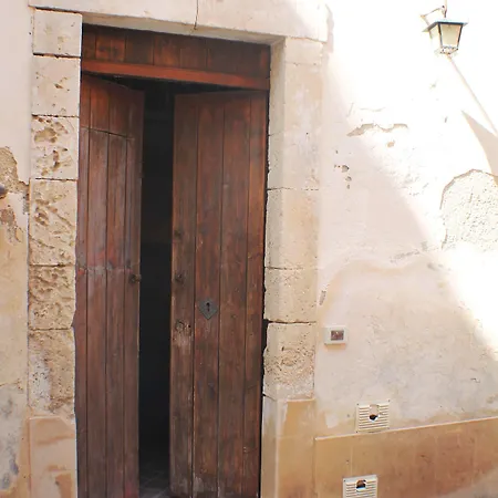 Zioli 4* Noto